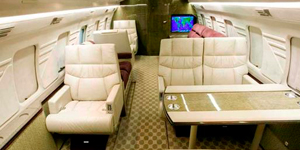 Challenger 600 exterior for Teterboro charter