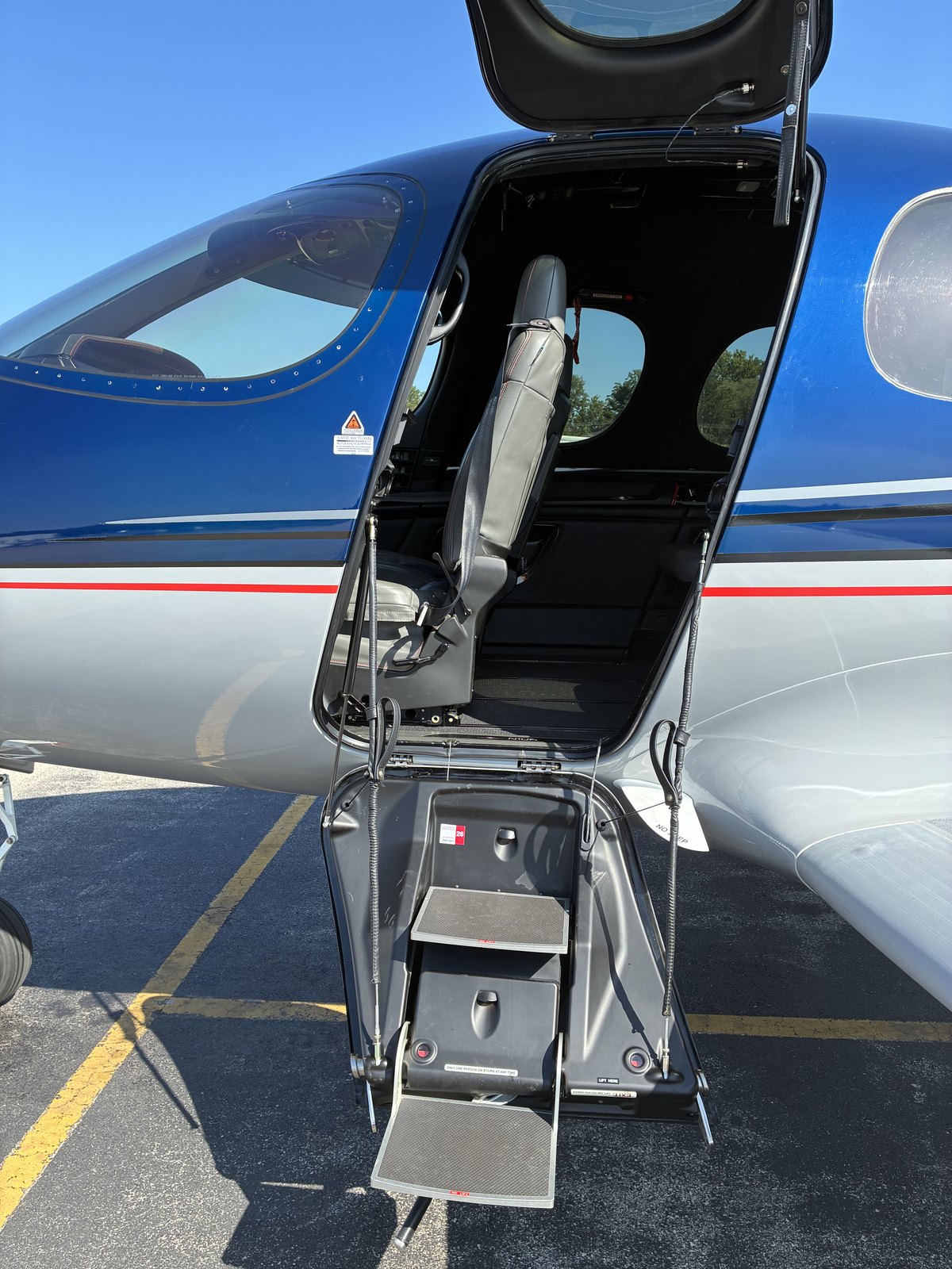 Cirrus Vision Jet SF50 cabin door and air-stair for Teterboro charter